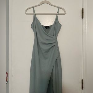 WINDSOR prom dress!! Size medium!